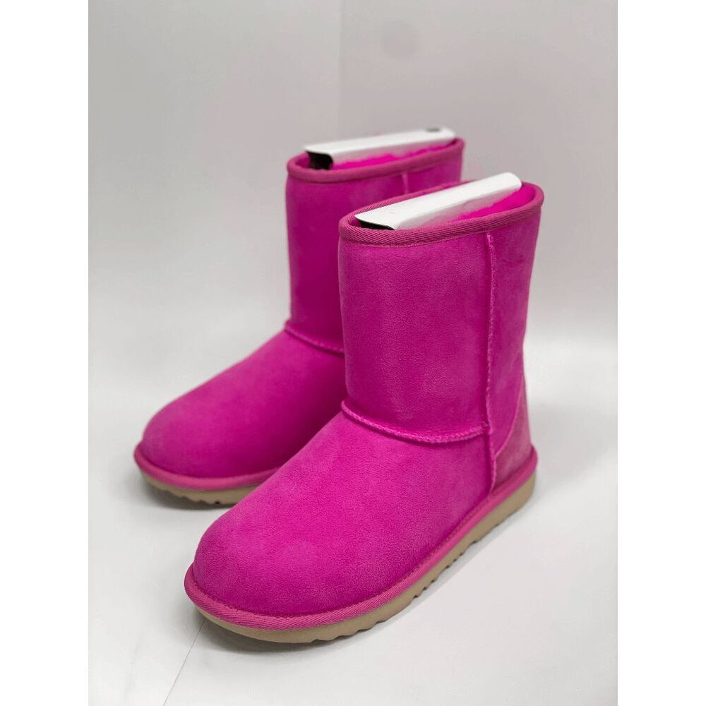 UGG Kids' Classic II Boot - Rock Rose 6M Big Kids